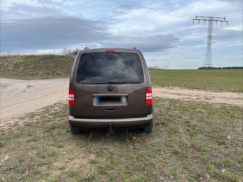 Gebraucht VW Caddy Edition 140 PS (102 kW) 2014 Braun Van / Kleinbus