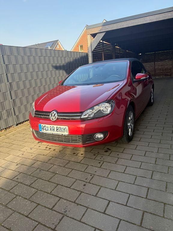 Gebraucht VW Golf 105 PS (77 kW) 2011 Rot Cabrio