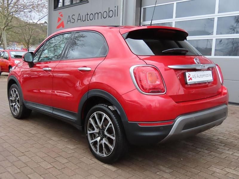 Gebraucht Fiat 500X Cross Plus 140 PS (102 kW) 2015 Rosso amore/lipstick red SUV