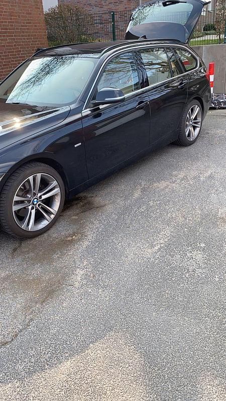 Gebraucht BMW 320 Luxury Line 184 PS (135 kW) 2014 Schwarz Kombi