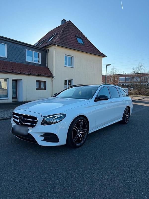 Gebraucht Mercedes E350 AMG 258 PS (189 kW) 2017 Weiß Kombi