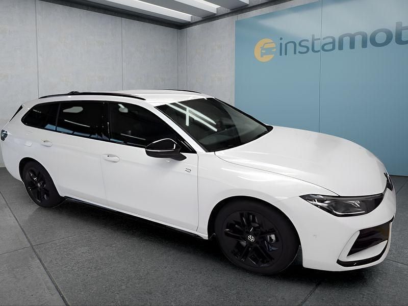 Weiß Gebraucht 2025 VW Passat Kombi | 46.949 € (Guter Preis) - Bild 1/4