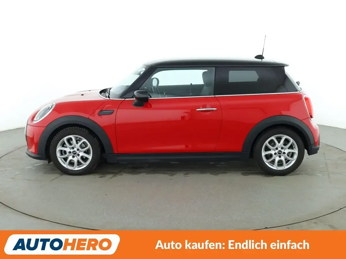 Second-hand Mini Cooper Classic 136 CP (100 kW) 2023 Roșu Hatchback