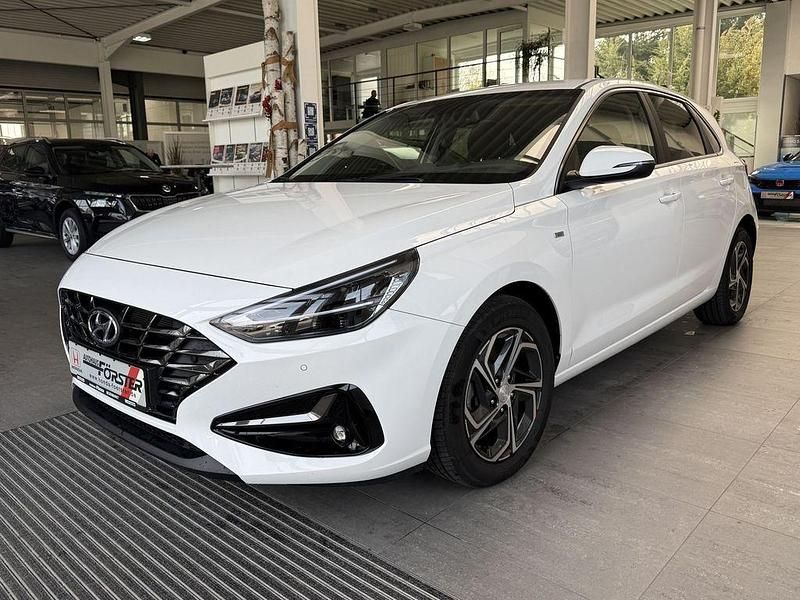 Gebraucht Hyundai i30 160 PS (117 kW) 2023 Weiß Limousine