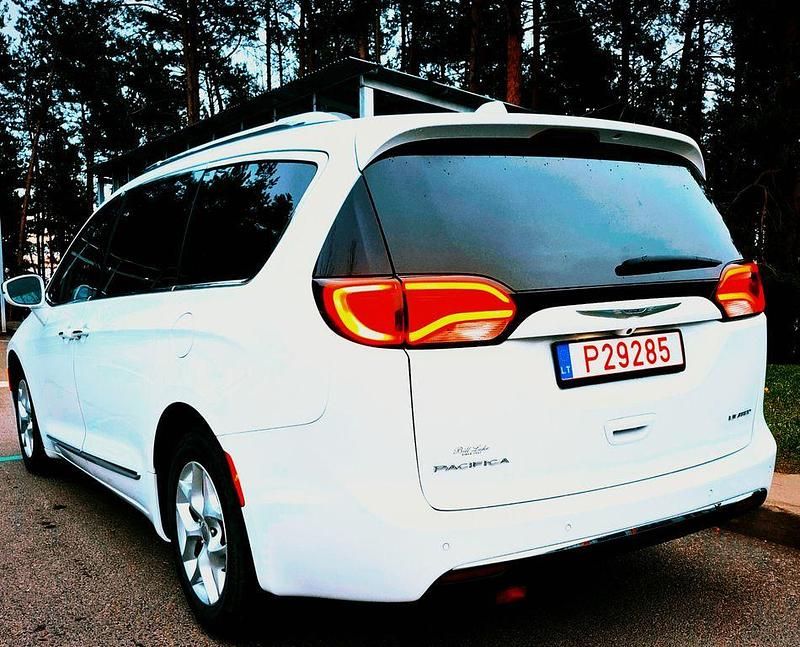 Gebraucht Chrysler Pacifica Limited 277 PS (203 kW) 2020 Weiß Van / Kleinbus