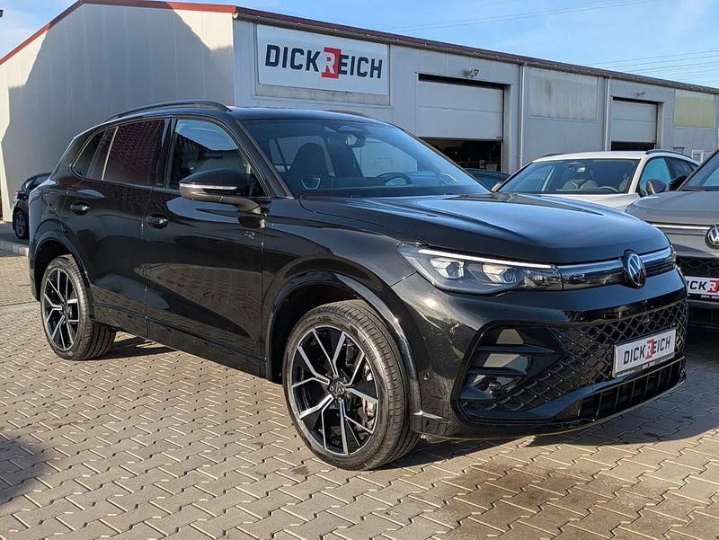 Deep black perleffekt Gebraucht 2025 VW Tiguan R-line SUV | 46.950 € (Fairer Preis) - Bild 1/4