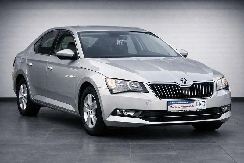 Gebraucht Skoda Superb 120 PS (88 kW) 2018 Silber Limousine