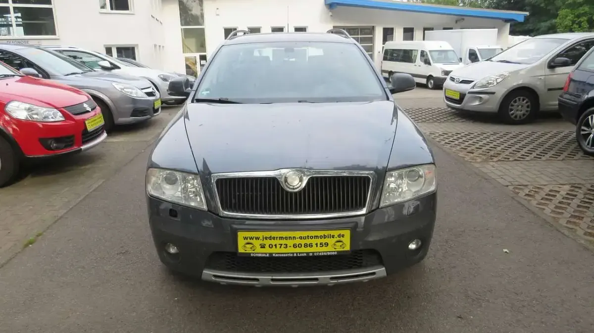 Gebraucht Skoda Octavia Scout Scout 4x4 140 PS (102 kW) 2009 Anthracitegrau metallic Kombi