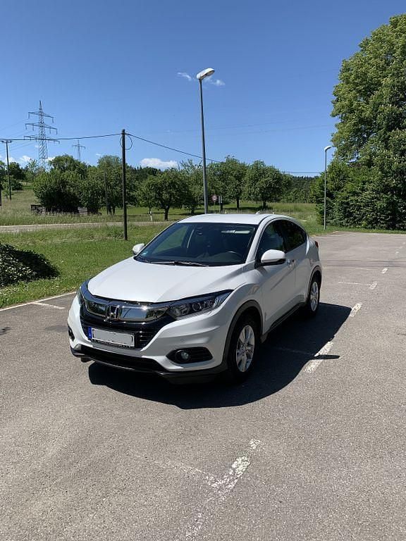 Weiß Gebraucht 2018 Honda HR-V Elegance SUV | 16.980 € (Etwas zu teuer) - Bild 1/4