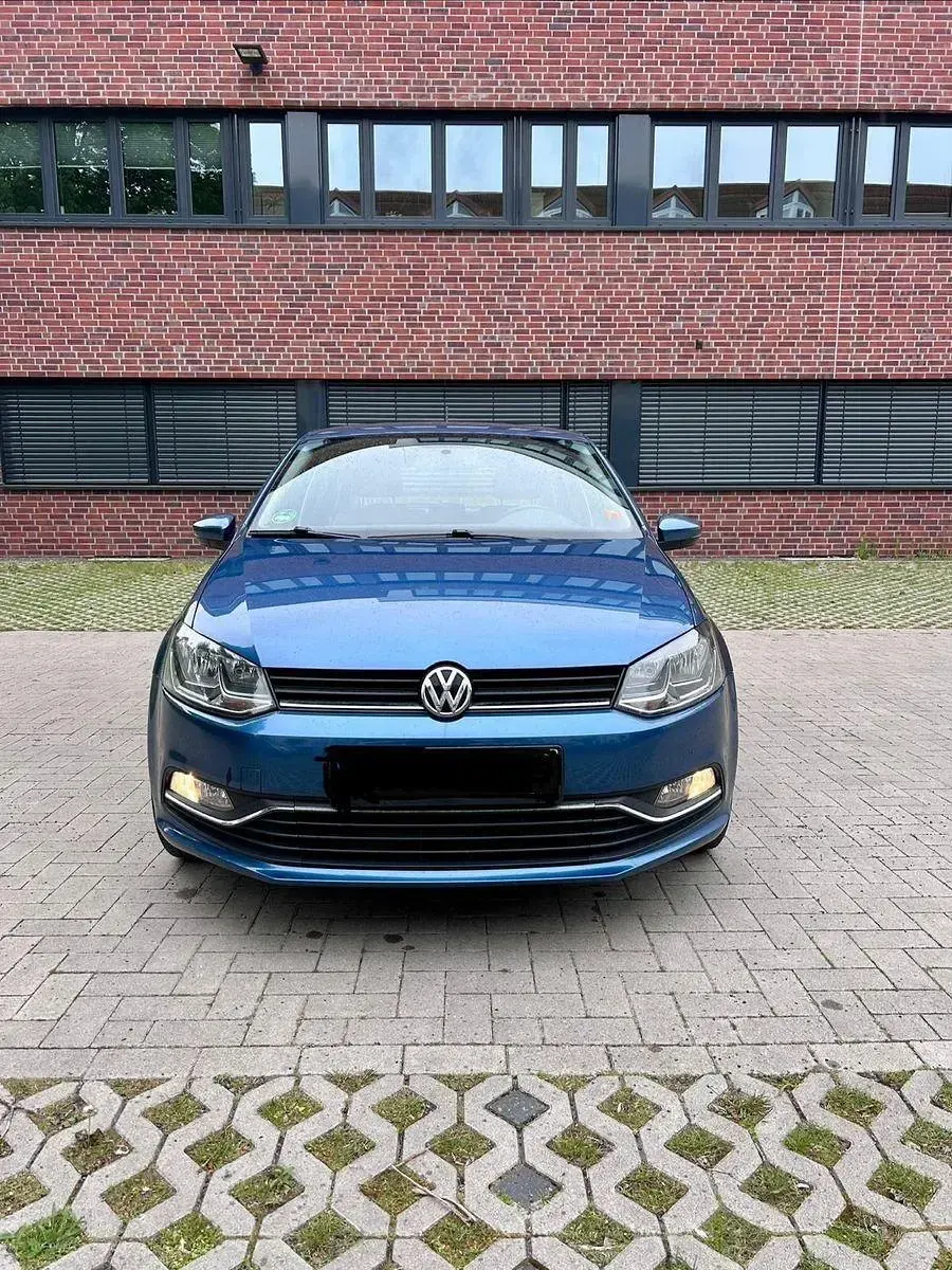 Gebraucht VW Polo 90 PS (66 kW) 2016 Blau Kleinwagen