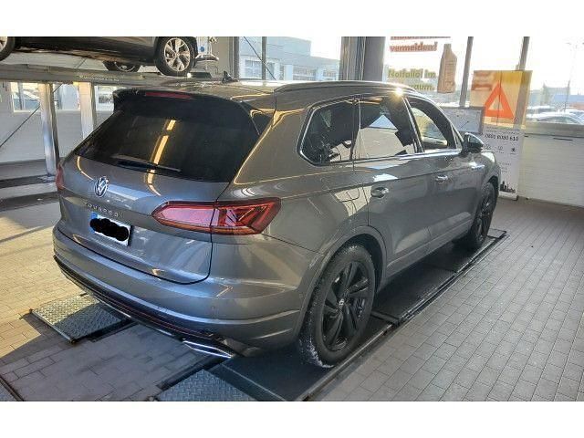 Gebraucht VW Touareg R-line 286 PS (210 kW) 2023 Grau SUV