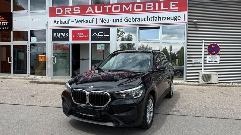 Schwarz Gebraucht 2021 BMW X1 Advantage SUV | 12.971 € (Teuer) - Bild 1/4