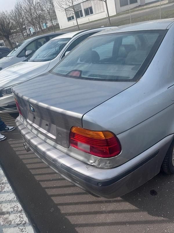 Gebraucht BMW 528 M Sport 193 PS (141 kW) 1997 Silber Limousine