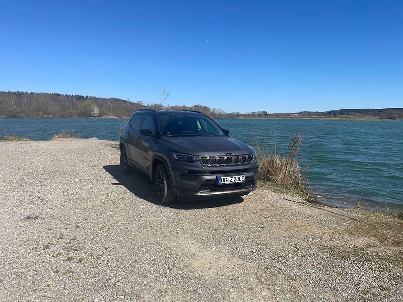 Gebraucht Jeep Compass 241 PS (177 kW) 2022 Grau SUV