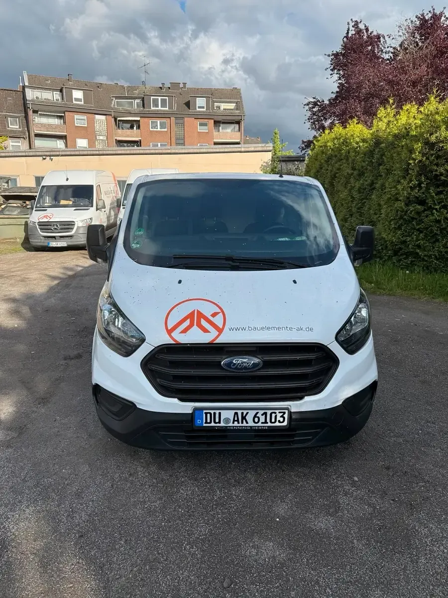 Gebraucht Ford Transit Custom 105 PS (77 kW) 2019 Weiß Van / Kleinbus