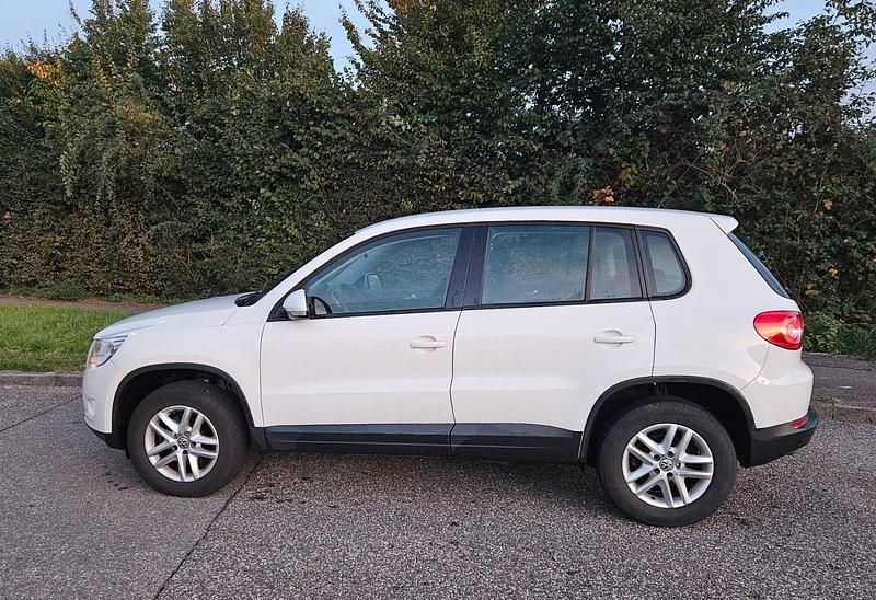 Weiß Gebraucht 2011 VW Tiguan SUV | 6.800 € (Superpreis) - Bild 1/4