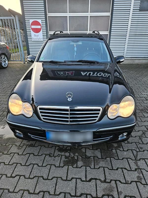 Gebraucht Mercedes C220 150 PS (110 kW) 2005 Schwarz Kombi
