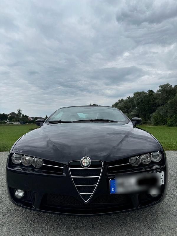 Schwarz Gebraucht 2011 Alfa Romeo Spider Cabrio | 22.000 € (Fairer Preis) - Bild 1/4