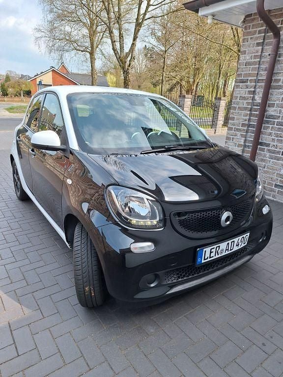Gebraucht Smart ForFour Passion 71 PS (52 kW) 2014 Schwarz Kleinwagen