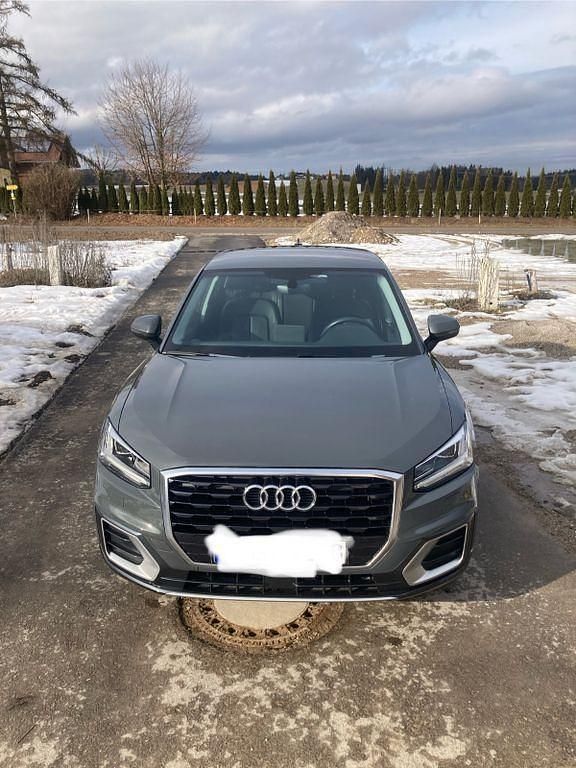 Gebraucht Audi Q2 150 PS (110 kW) 2018 Grau SUV