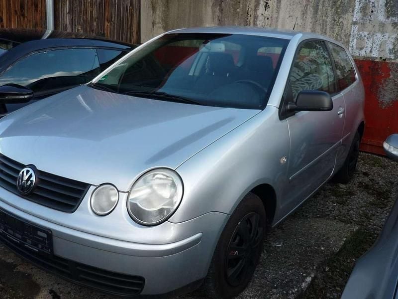 Gebraucht VW Polo 54 PS (39 kW) 2004 Silber Kleinwagen