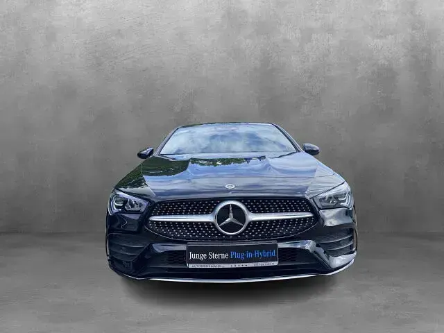 Gebraucht Mercedes CLA250e AMG line 218 PS (160 kW) 2023 Metalliclack kosmosschwarz Limousine