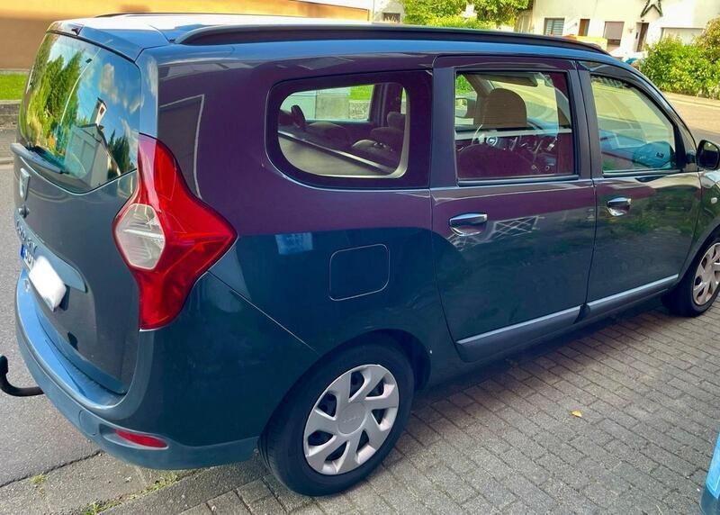 Grau Gebraucht 2012 Dacia Lodgy Van / Kleinbus | 4.900 € (Guter Preis) - Bild 1/4