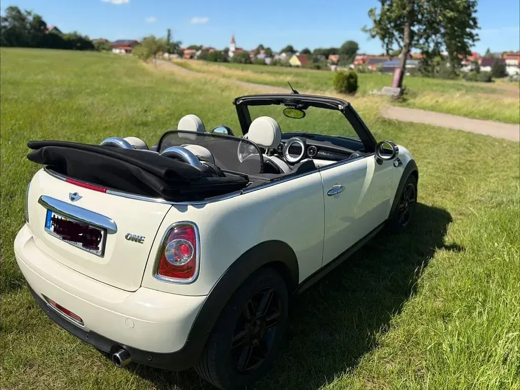Gebraucht Mini One Cabriolet 98 PS (72 kW) 2012 Beige Cabrio