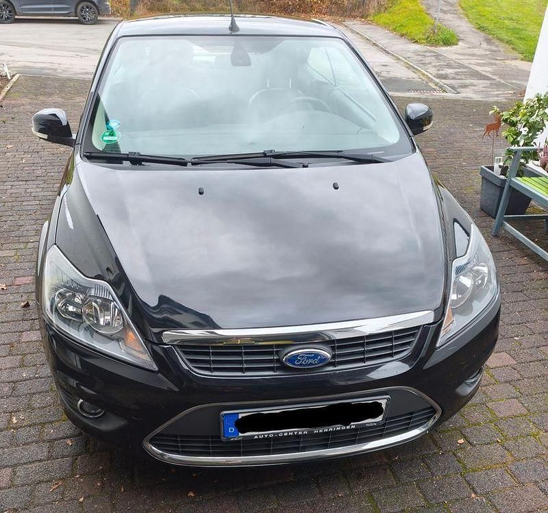 Schwarz Gebraucht 2011 Ford Focus Cabriolet Titanium Cabrio | 5.200 € (Fairer Preis) - Bild 1/4