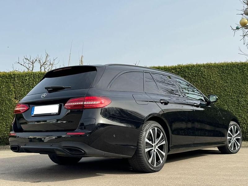 Gebraucht Mercedes E300 AMG 306 PS (225 kW) 2020 Schwarz Limousine