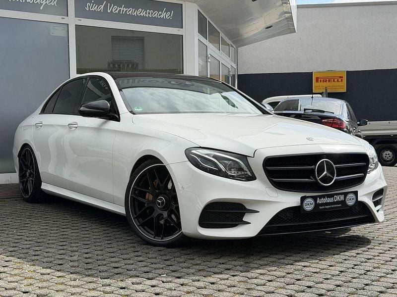 Gebraucht Mercedes E220 AMG 194 PS (142 kW) 2018 Polarweiss  unilack Limousine