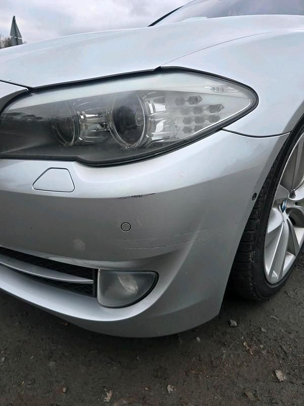 Gebraucht BMW 530 258 PS (189 kW) 2012 Silber Kombi