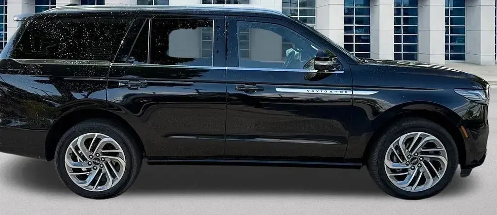 Gebraucht Lincoln Navigator 441 PS (324 kW) 2025 Schwarz SUV