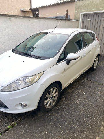 Gebraucht Ford Fiesta 120 PS (88 kW) 2012 Weiß Kleinwagen