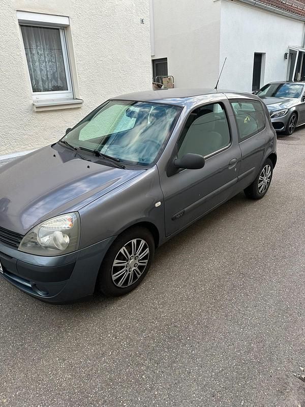 Gebraucht Renault Clio II 75 PS (55 kW) 2005 Grau Kleinwagen