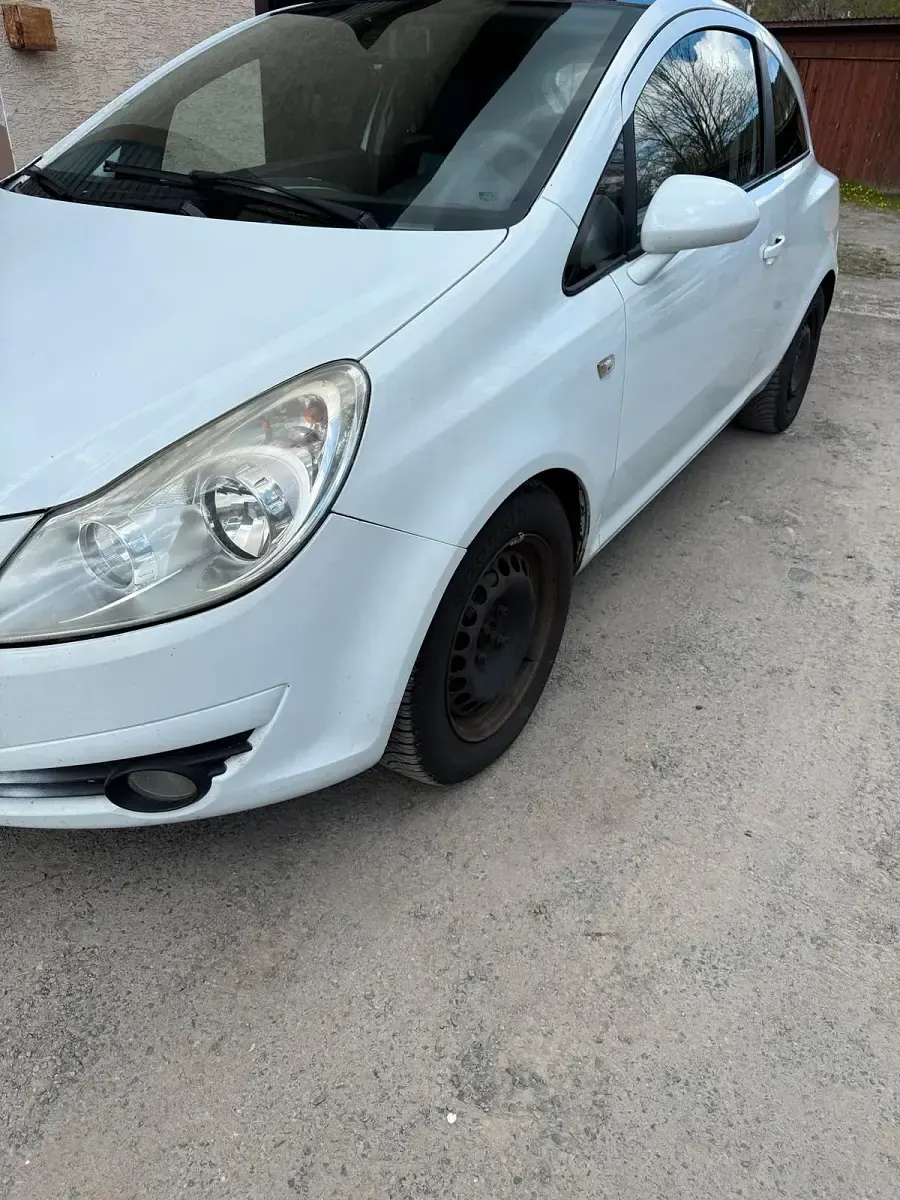 Gebraucht Opel Corsa 90 PS (66 kW) 2008 Weiß Kleinwagen