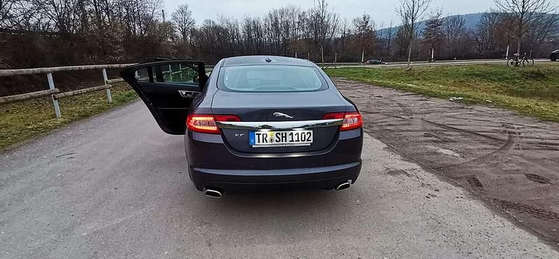 Gebraucht Jaguar XF Portfolio 241 PS (177 kW) 2010 Grau Limousine