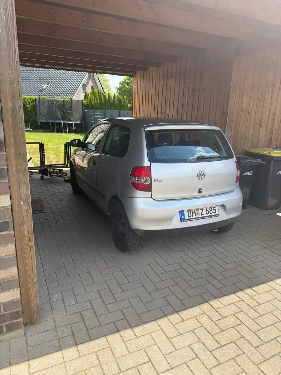 Używany VW Fox 54 KM (39 kW) 2005 Szary Hatchback