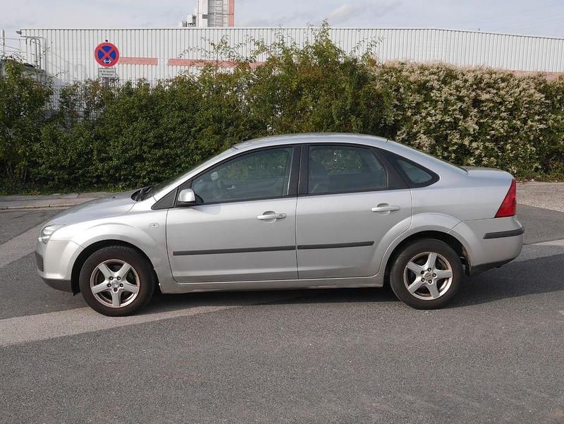 Usata Ford Focus 109 CV (80 kW) 2007 Argento Berlina
