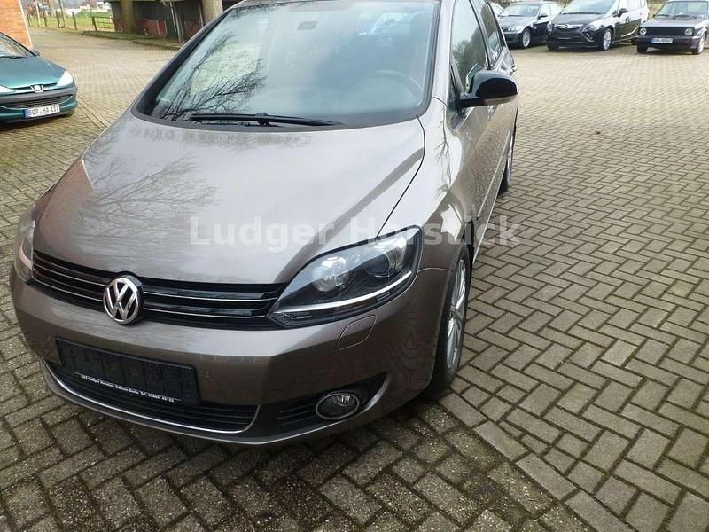 Gebraucht VW Golf VII Style 105 PS (77 kW) 2012 Braun Kleinwagen