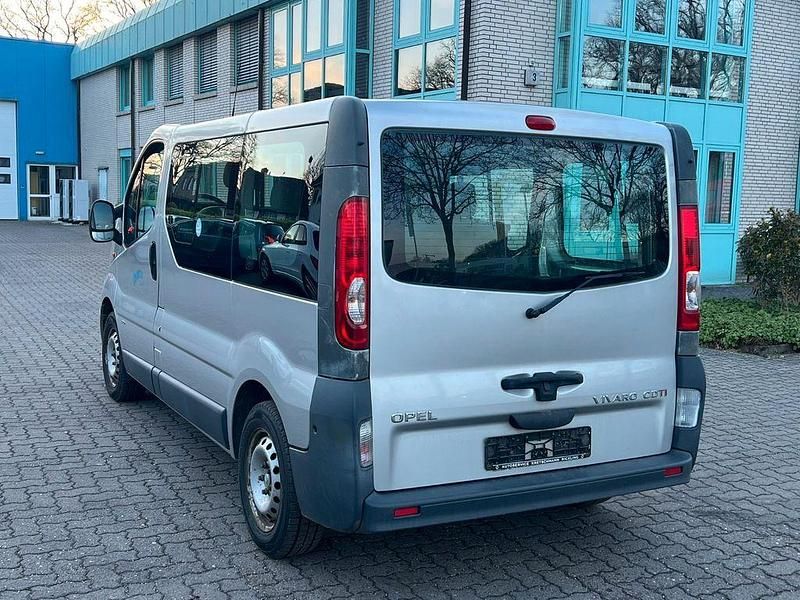 Gebraucht Opel Vivaro 2008 Silber Van / Kleinbus