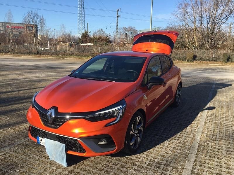 Andere farben Gebraucht 2022 Renault Clio V Kleinwagen | 19.999 € - Bild 1/4