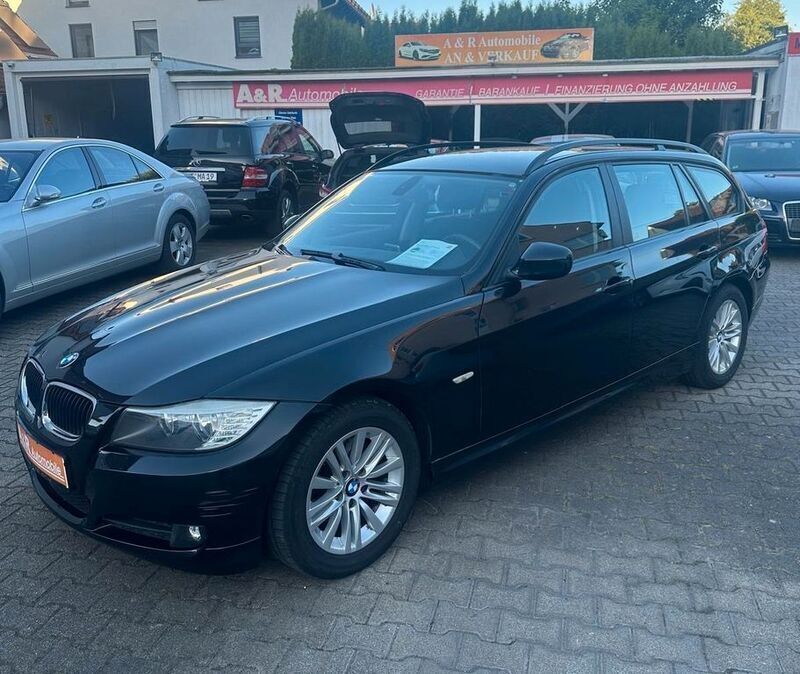 Schwarz Gebraucht 2010 BMW 318 Comfort Edition Kombi | 8.900 € (Teuer) - Bild 1/4
