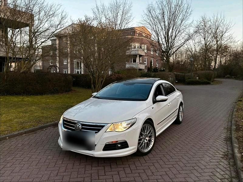 Gebraucht VW Passat R 300 PS (220 kW) 2011 Weiß Limousine