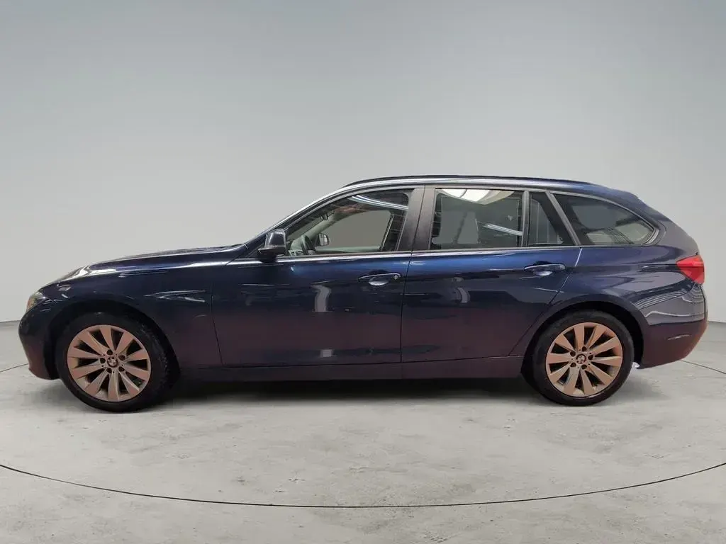 Gebraucht BMW 320 Advantage 190 PS (139 kW) 2017 Blau Limousine
