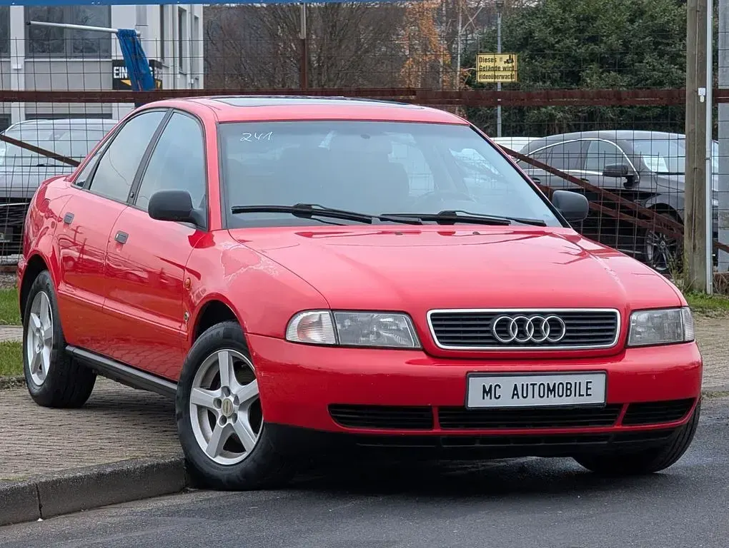 Gebraucht Audi A4 101 PS (74 kW) 1995 Rot Limousine