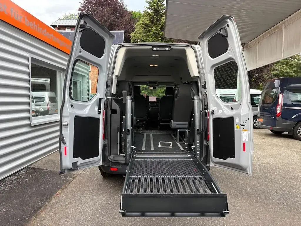 Gebraucht Ford Transit Custom 150 PS (110 kW) 2023 Grau Van / Kleinbus