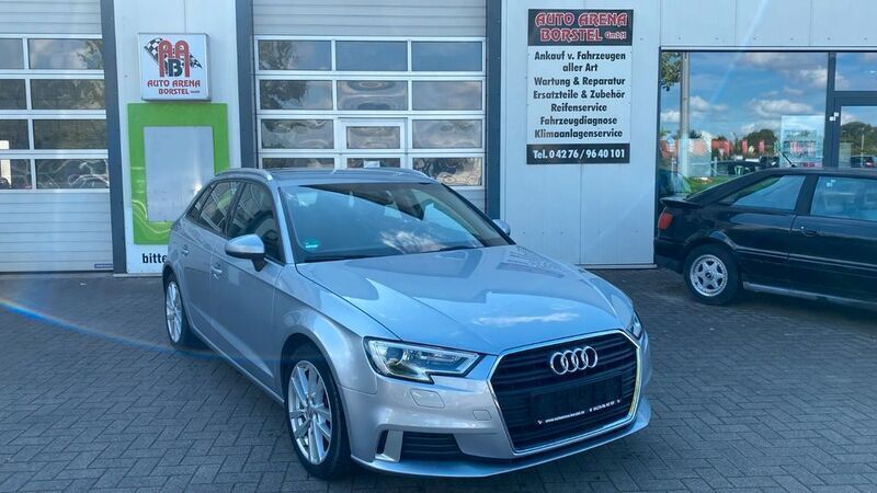Silber Gebraucht 2019 Audi A3 Sportback Sport Limousine | 14.900 € (Guter Preis) - Bild 1/4