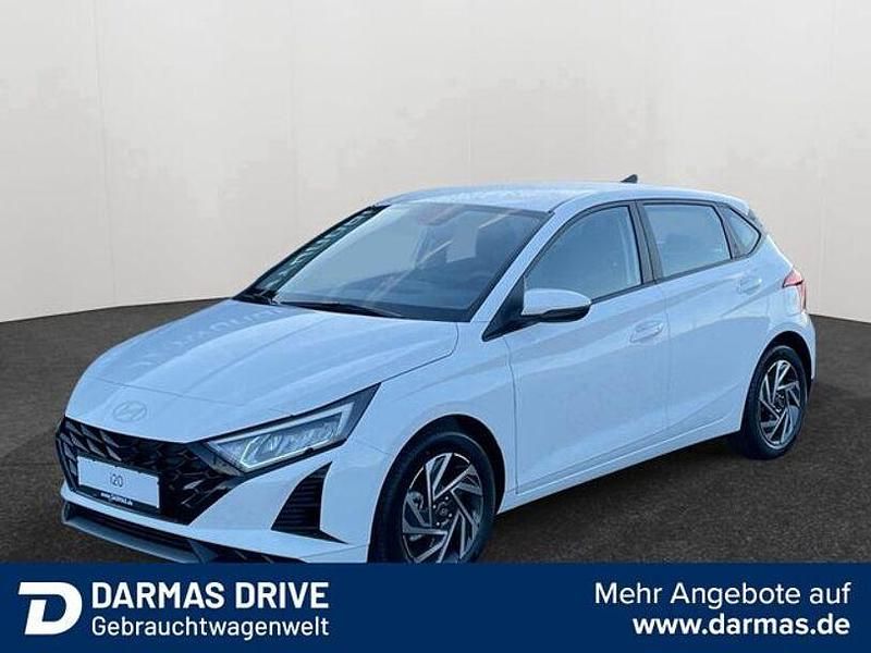Gebraucht Hyundai i20 Trend 101 PS (74 kW) 2025 Weiß Limousine