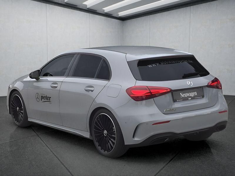 Grau Gebraucht 2025 Mercedes A180 Limousine | 38.849 € - Bild 1/1